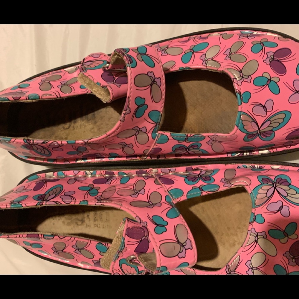 Alegria pink shoe